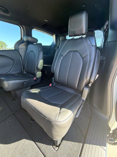 2027 Chrysler Pacifica PACIFICA SELECT