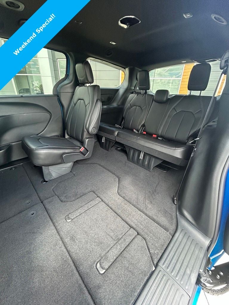 2027 Chrysler Pacifica PACIFICA SELECT
