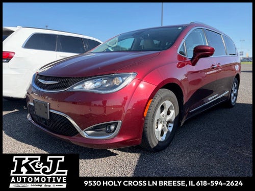 2017 Chrysler Pacifica Touring-L Plus
