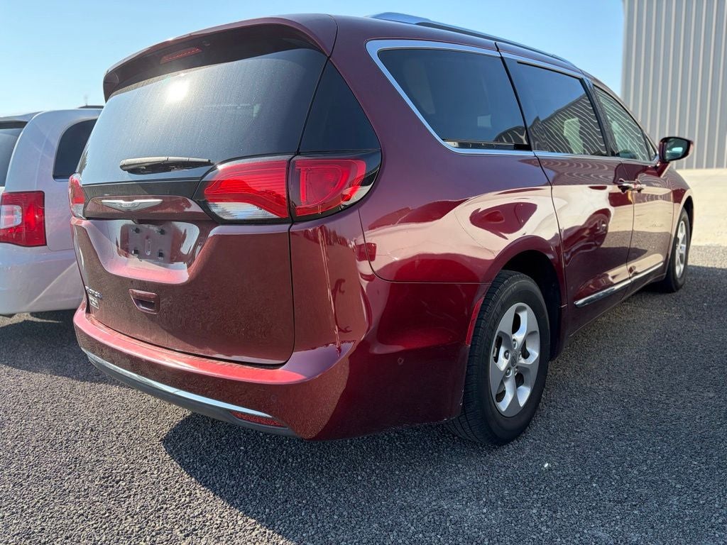 2017 Chrysler Pacifica Touring-L Plus