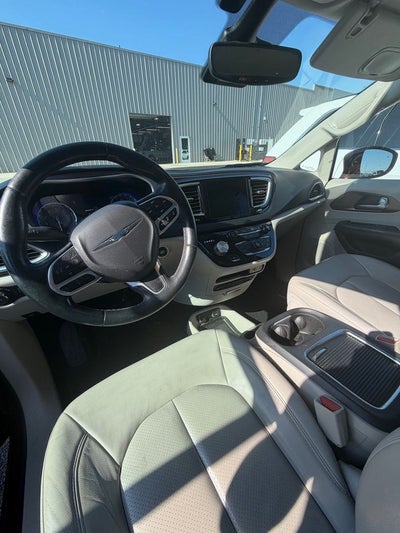 2017 Chrysler Pacifica Touring-L Plus
