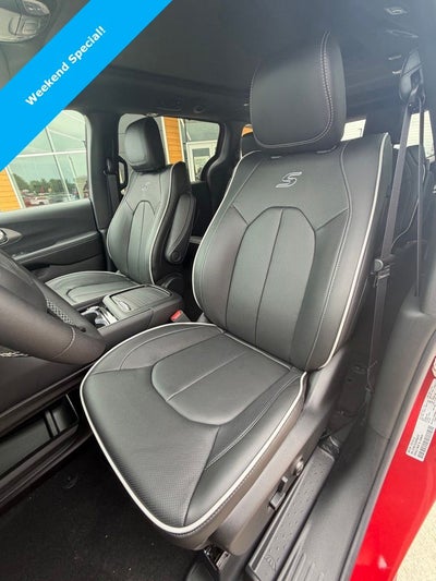 2027 Chrysler Pacifica PACIFICA LIMITED