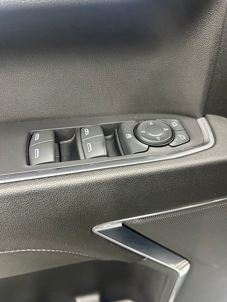 2023 Chevrolet Silverado 1500 4WD Crew Cab Standard Bed LT