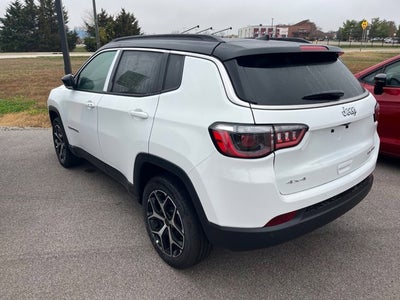 2026 Jeep Compass COMPASS LIMITED 4X4