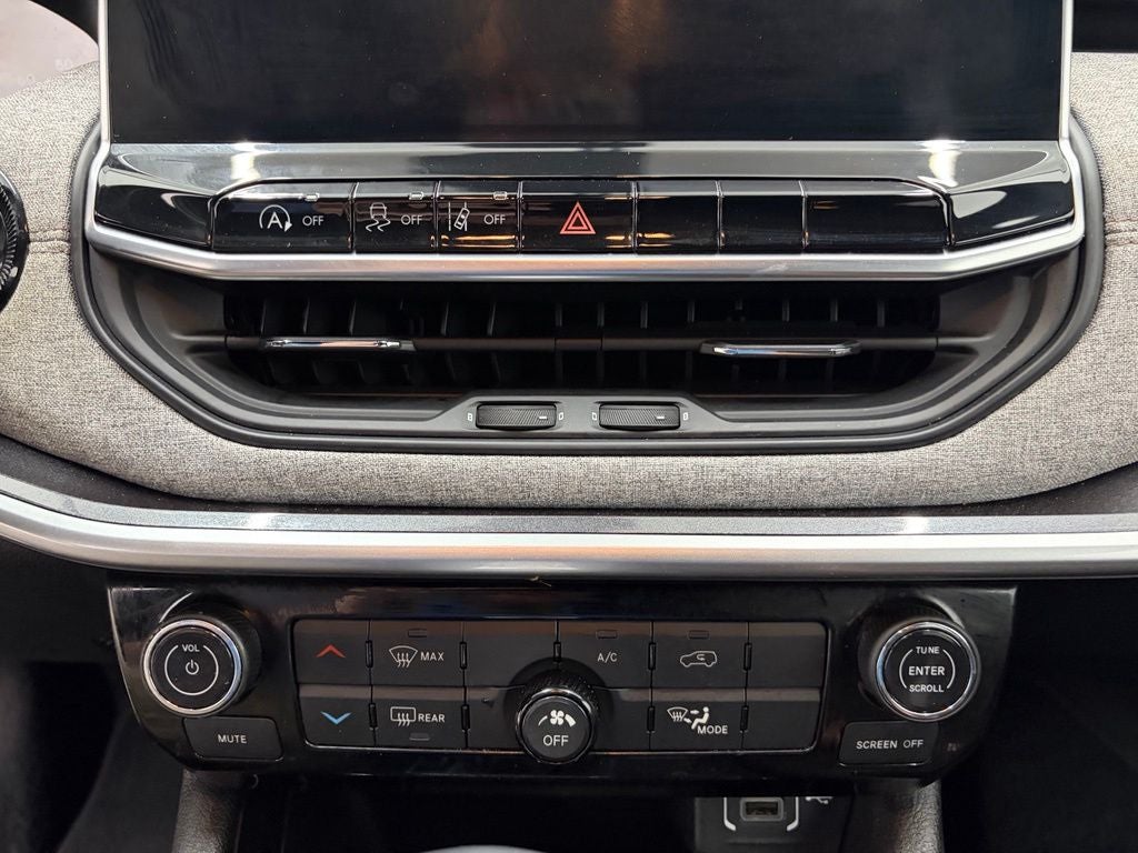 2023 Jeep Compass Latitude Lux FWD