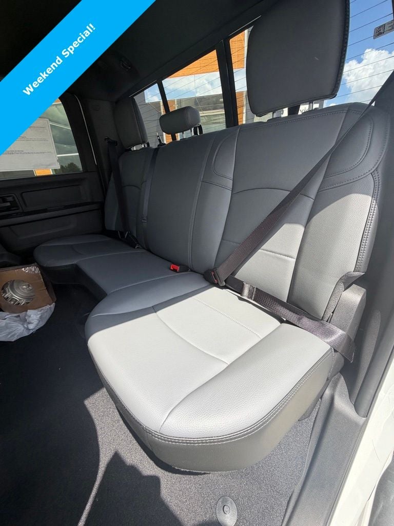 2026 RAM 3500 RAM 3500 TRADESMAN CREW CAB 4X4 8' BOX