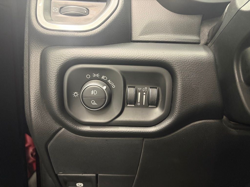 2020 RAM 2500 Laramie Crew Cab 4x4 6'4' Box