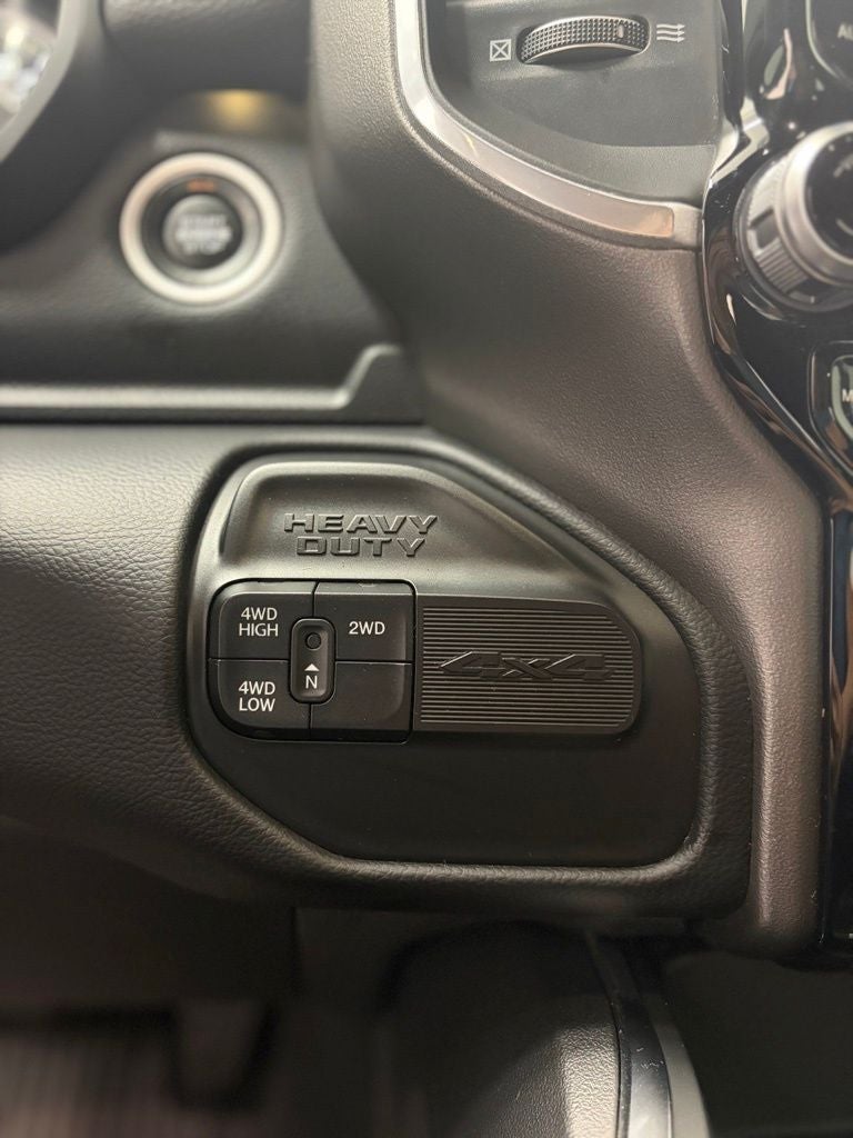 2020 RAM 2500 Laramie Crew Cab 4x4 6'4' Box