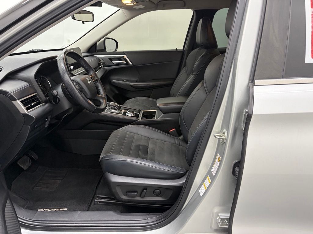 2022 Mitsubishi Outlander SE