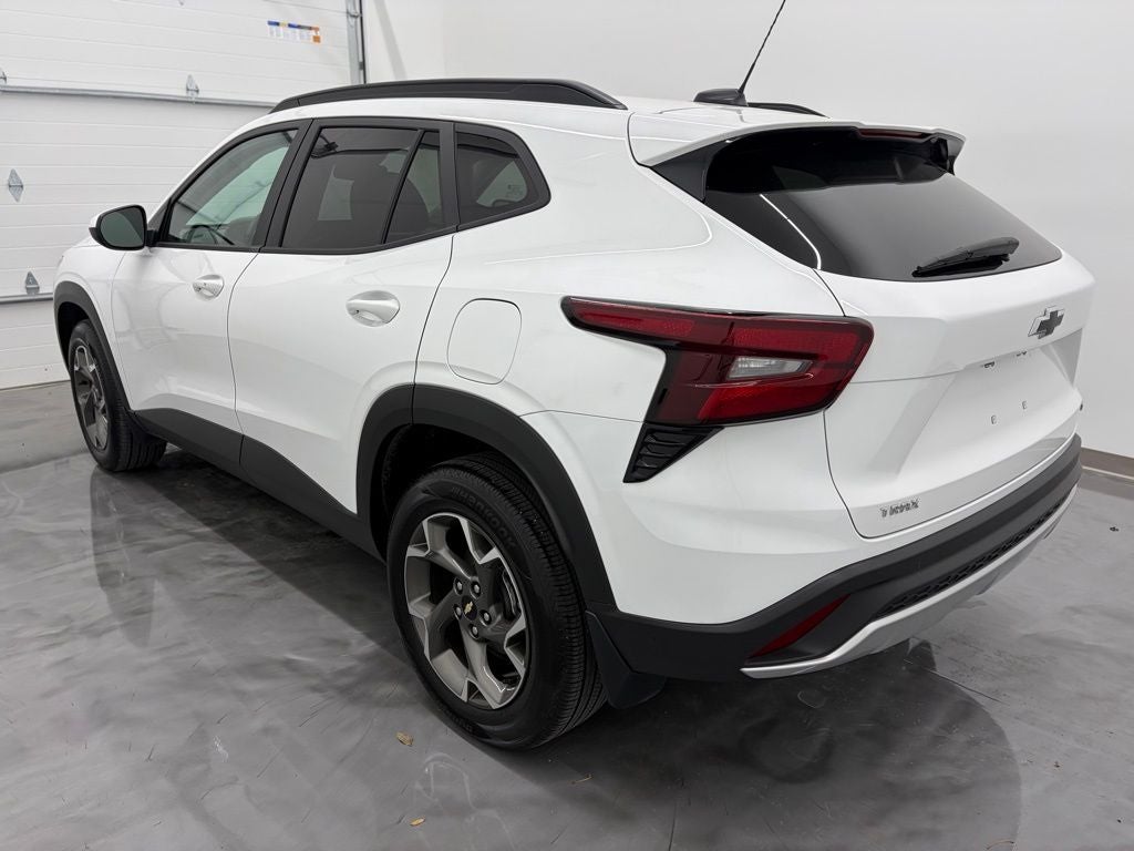 2025 Chevrolet Trax FWD LT